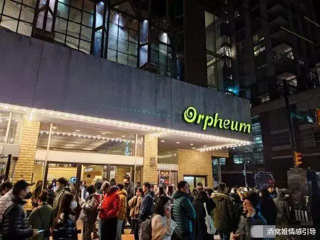 池子|被传因说了一场脱口秀，就回不了国的池子，撕下了伪文青的面具