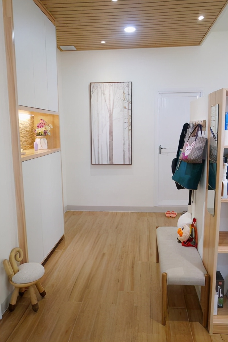 晒晒我的新家,特别是我家餐厅,老婆很喜欢