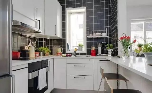 厨房台面一旦选错,将又丑又难清洁,快看看人家都怎么选的吧