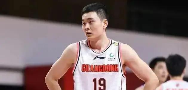 广东队三消息:赵睿真的被交易,马力克租借福建,高登有望加盟