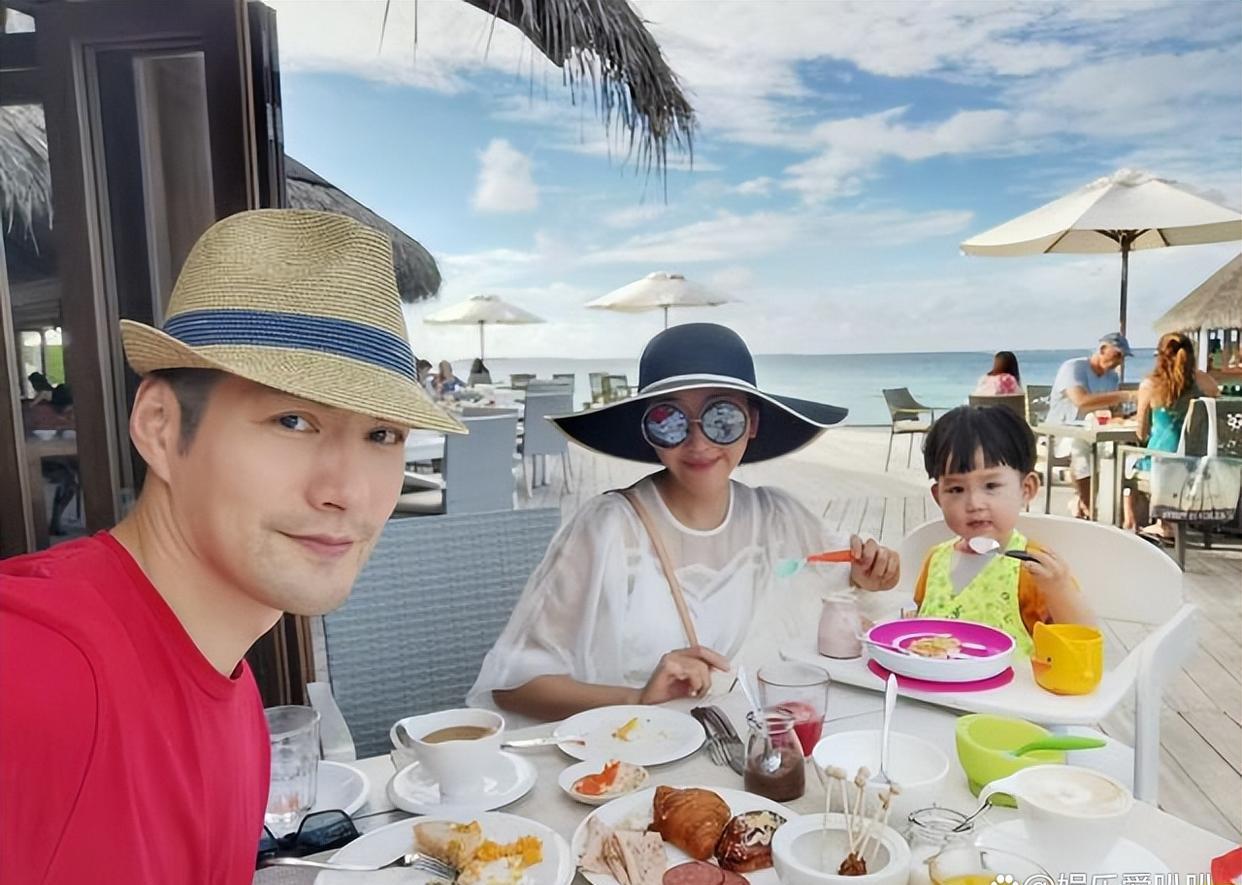 杜若溪|杜若溪称和严屹宽恋爱！是因为他不奢侈，但恋爱后把卡都交给自己！