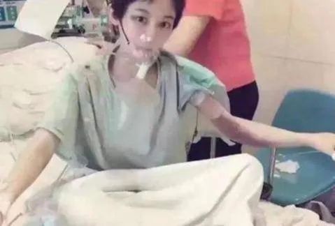 |她5年拍了近60部剧，26岁全身溃烂病死床头，被家人“吸血”多年