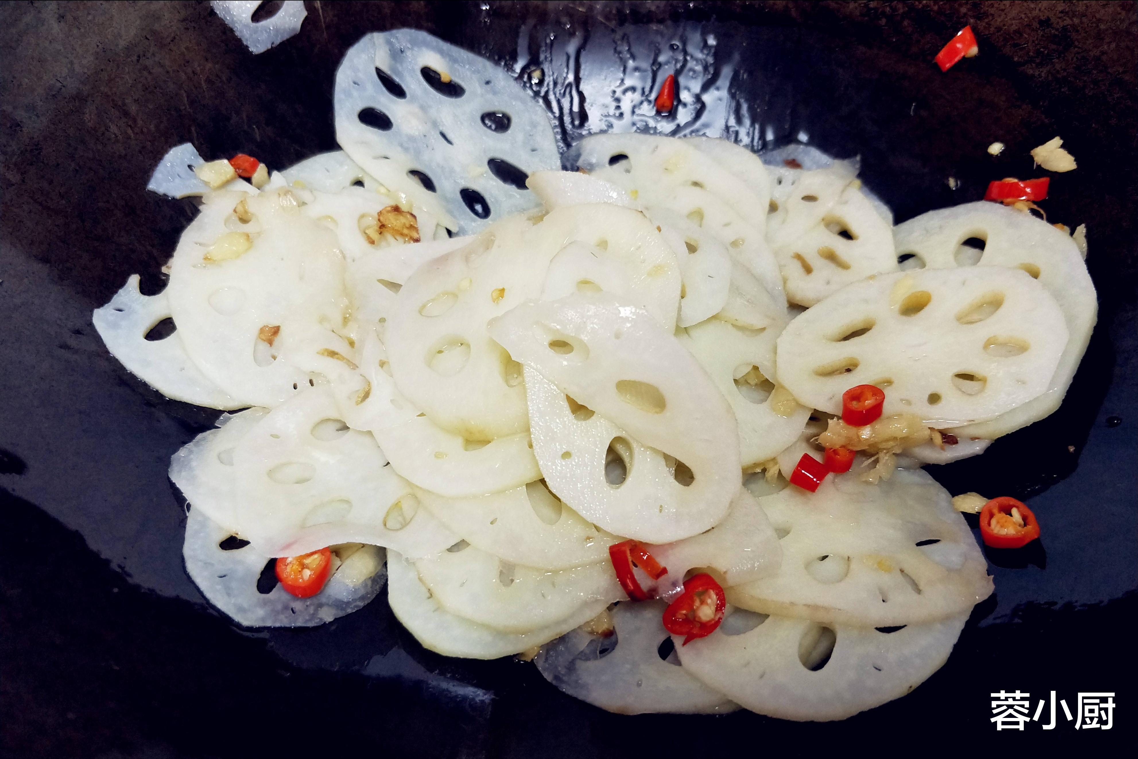 秋季主“收”,食有讲究,常吃“3白2果”,排毒降燥,保生机元气