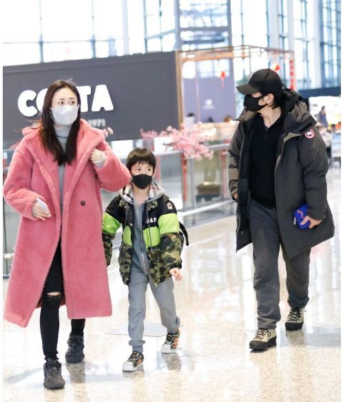 郑钧|郑钧回应教育争议，直言从来没打过儿子，希望他能够诚实善良