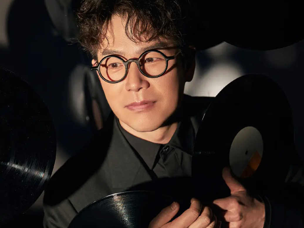 林晓峰|50岁无奈离婚，在娱乐圈沉寂了整整30年，51岁迎来事业巅峰