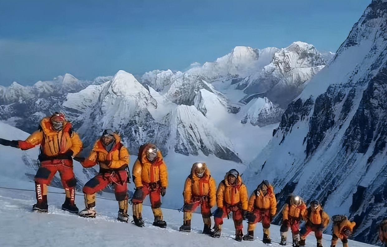 珠穆朗玛峰|珠穆朗玛峰300具遗体，有名有姓，为何始终在山上故土难归？