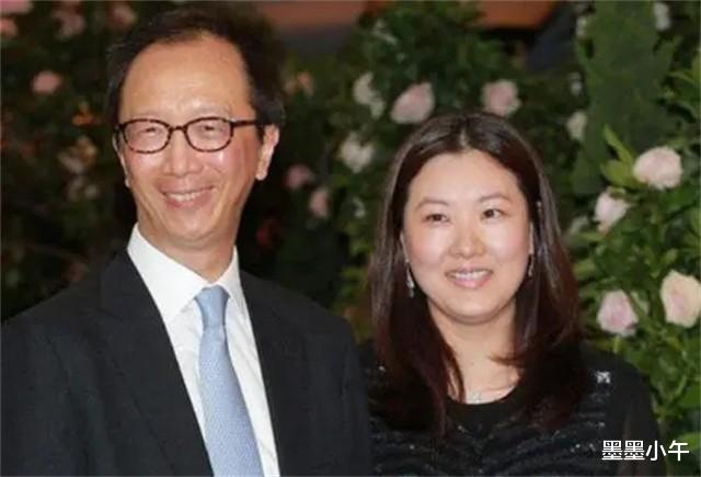 伏明霞|跳水女皇伏明霞近况：70岁丈夫当上董事长，19岁女儿亭亭玉立