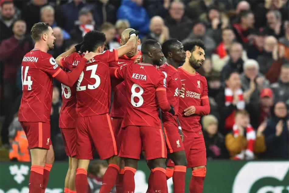 英超|2-0，八连胜！6千万新援舍身建功，法老英超20球，红军紧追曼城