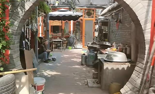 马思纯|童星叮当晒四合院内景,10间房价值2亿,网友:难怪近几年不拍戏