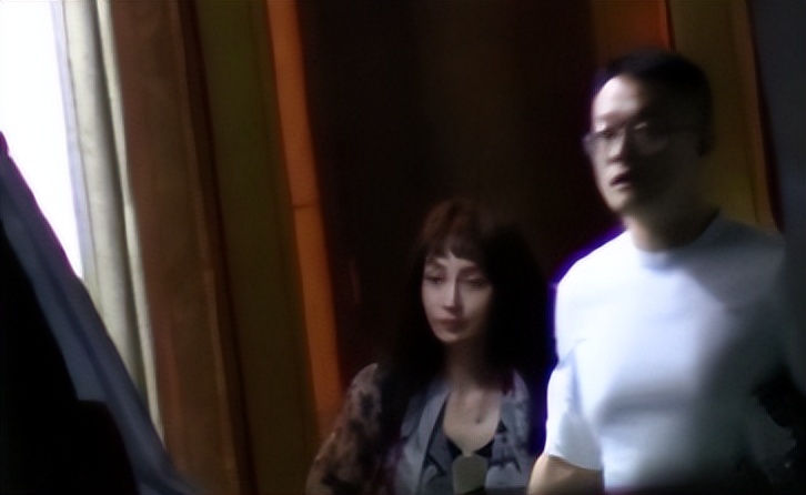 姚笛|不是恩爱夫妻吗,现在居然互戴绿帽了?