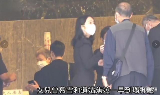 曾江|曾江丧礼现场曝光，女儿捧手捧遗像神情哀伤，众星送老友最后一程