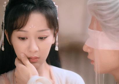 沉香如屑|看完《沉香如屑》我觉得男女主角更像是一对冤种cp!