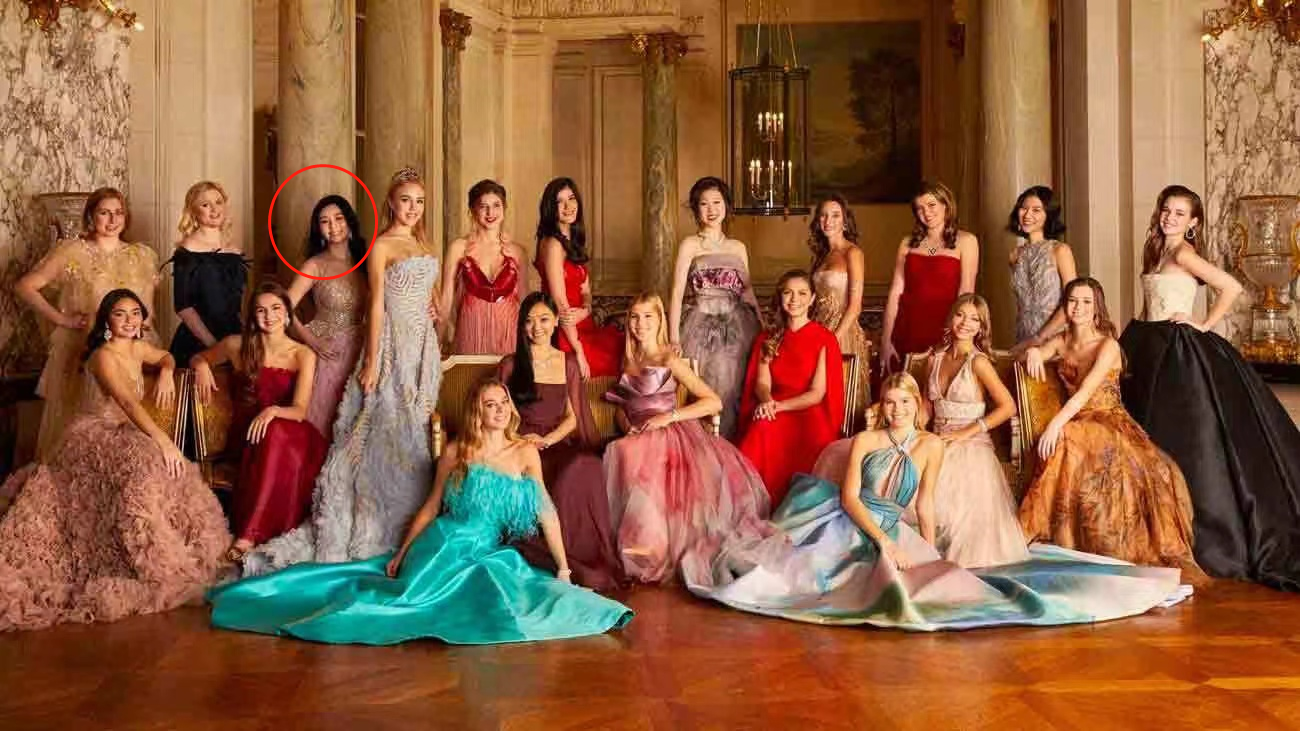 沈月|邱淑贞大女儿穿睡衣晒素颜照!巴掌脸身形丰满,已成功融入名流圈