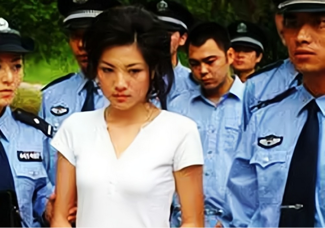 山东90后女黑老大李桂圆,靠美貌为祸东营多年,后被悬赏30万通缉
