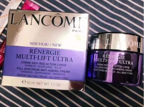 发型 不差钱的女人，面霜就看这五款！实打实抗老紧致，淡化细纹是标配