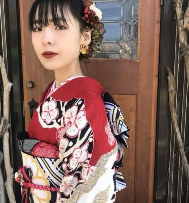 女孩 日本女孩狂减40公斤，竟对班主任表白，看到最后，网友：精神可嘉