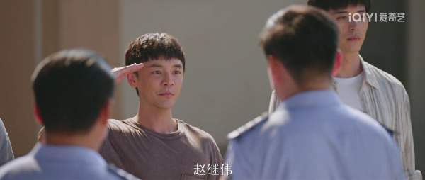 李大为|这部去英雄主义的警察剧，把人脑瓜子都吵疼了