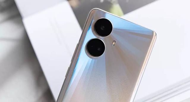 旗舰机|真我10Pro+体验解析:旗舰质感+护眼屏的优秀体验