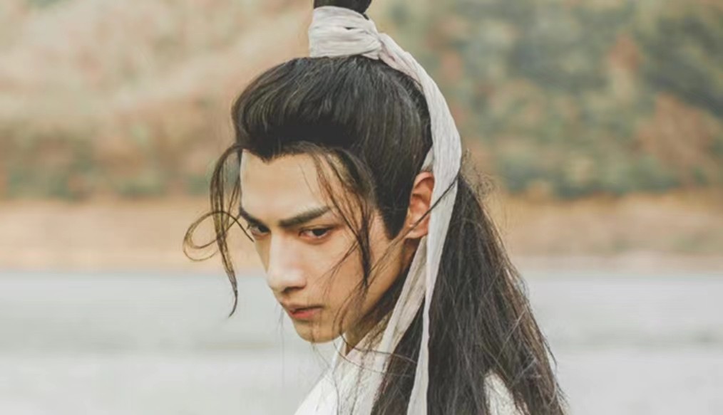 龚俊|同为疯批美人，把杨舒童和龚俊谢霆锋放一起，差距就出来了