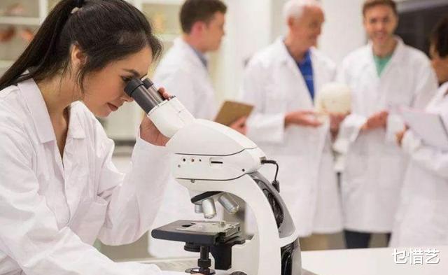 医生|医学生做题太难想出奇招,装病人去问诊套答案,医生:哪个学校的