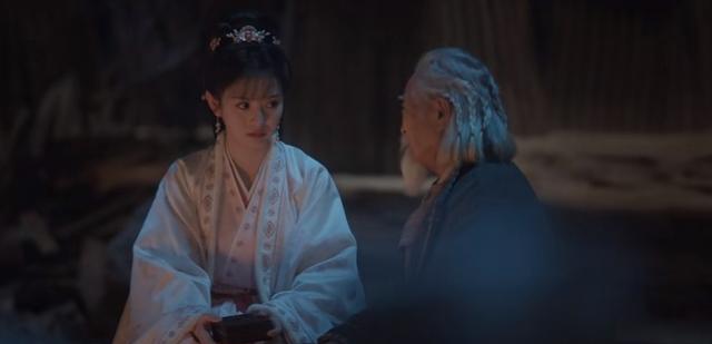 卿卿日常|《卿卿日常》:李薇最强保护神上线,六少主以后可得仔细他的皮了