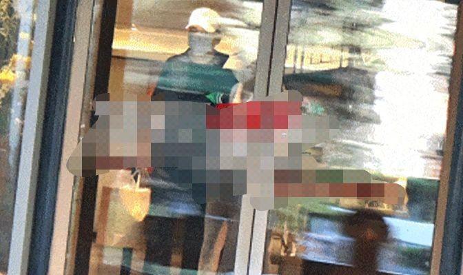 蒋勤勤|陈建斌陪妻子逛街，一手搂肩一手拎包，蒋勤勤穿高开叉裙白到发光