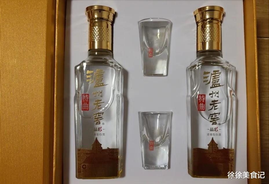 中国人送礼要面子：这8款白酒高档有口碑，送领导送长辈挺合适