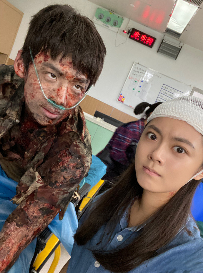 白敬亭|《开端》火了之后：白敬亭成旅游景点，刘奕君和儿子“传绯闻”