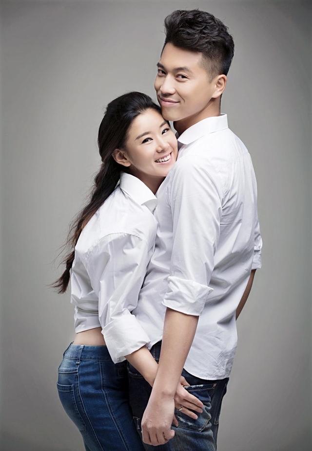 李嫣|李小萌深夜晒照为小儿子庆百天，身材瘦一圈后更漂亮，老公王雷未现身