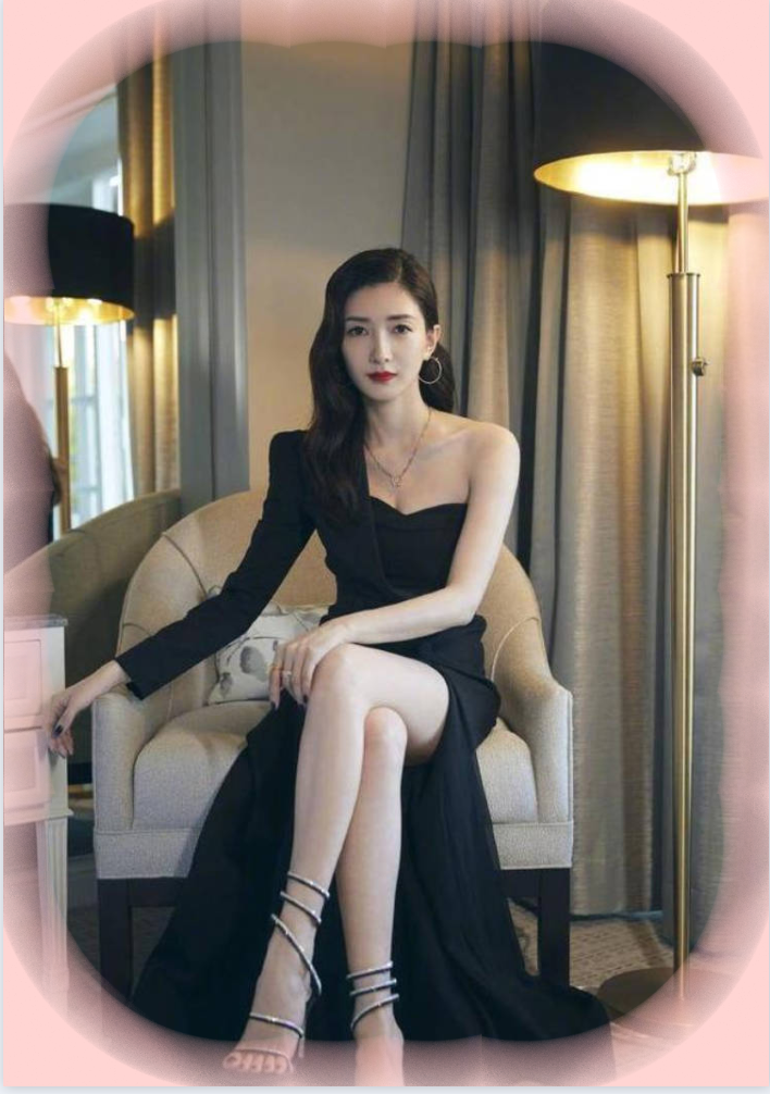 江疏影|江疏影晒“瑜伽照”,全身泛红神情撩人,傲人身材尽收眼底!