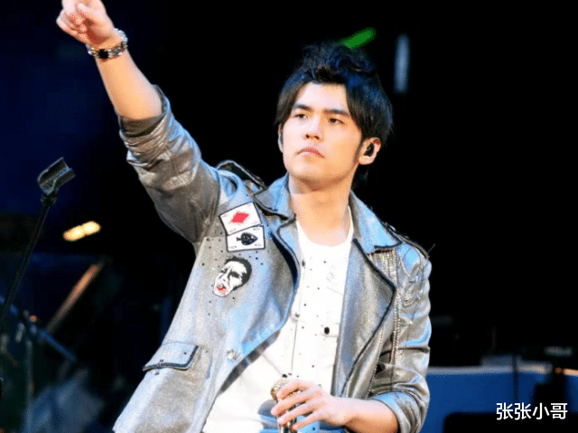 周杰伦|周杰伦出道的时候，是作曲作词能力超强，唱功不是强项