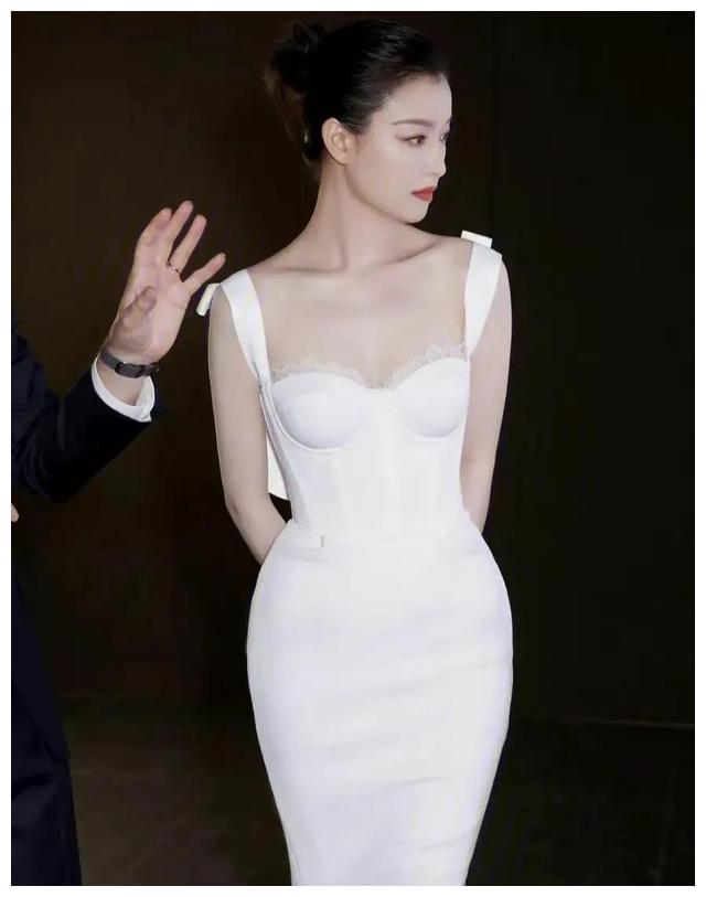倪妮|倪妮:这脸蛋,这身材比例,这气质气场,她一出现真想要低调都难