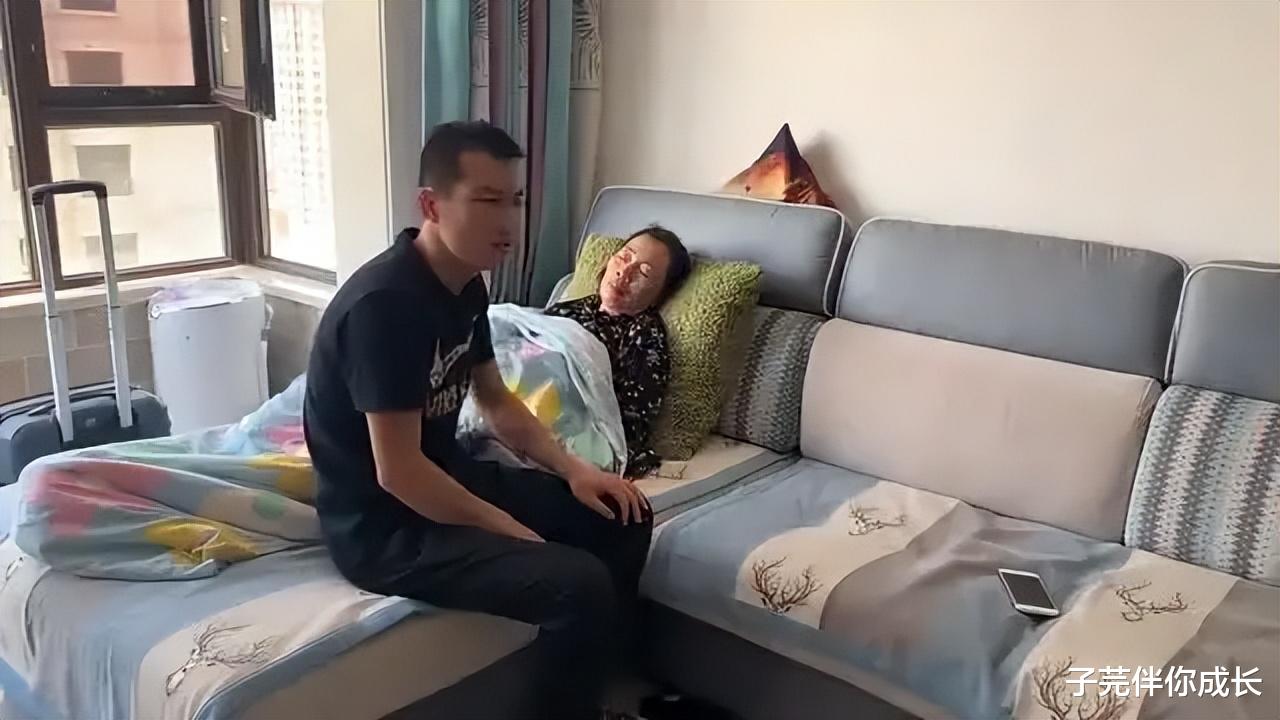 母亲得肺癌,儿子得知要50万治疗费后“不治了”,网友:做的对