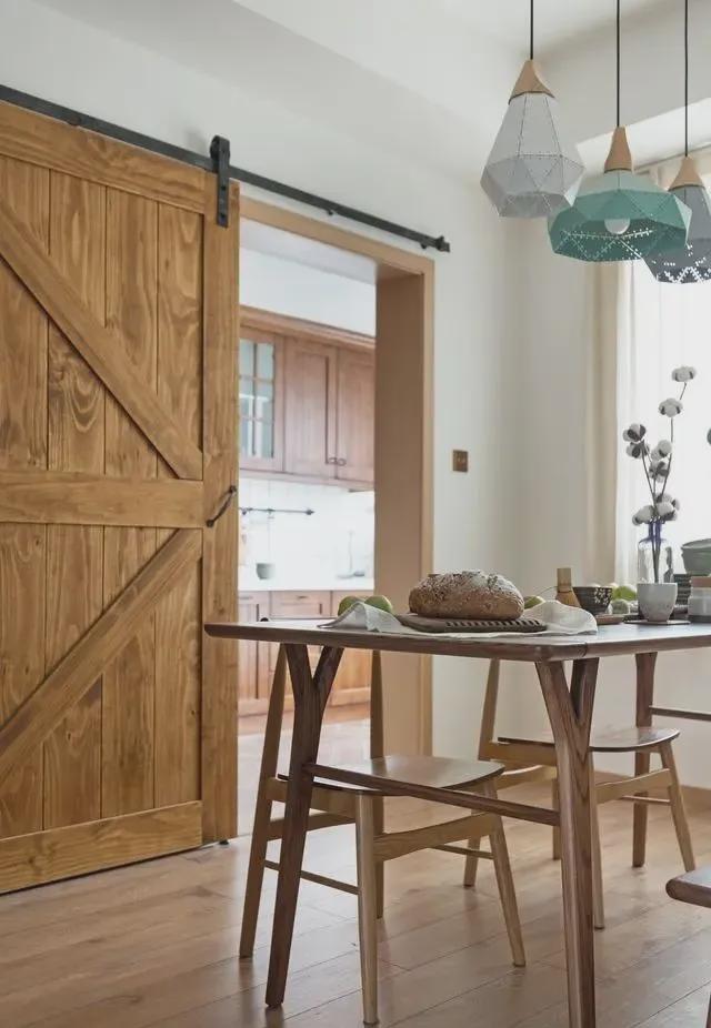 这是我见过最漂亮的日式装修，一个主卧就把我惊艳到了，高雅大方