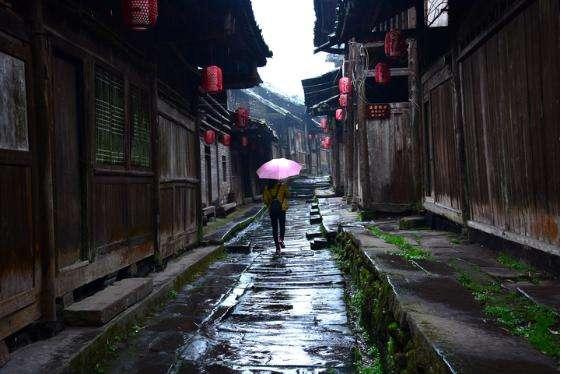 古镇|四川这座低调的古镇，曾经繁华如今很落寞，但游客却说值得一游
