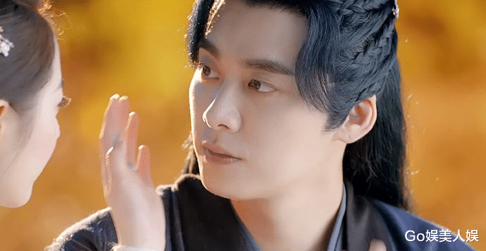 李易峰|《镜双城》口碑崩盘不如预期，李易峰眼神呆滞，网友总结4宗罪