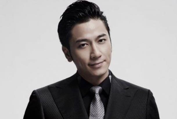 Mirror演唱会大屏幕掉落砸伤舞者,郑秀文陈奕迅30位香港艺人祈祷