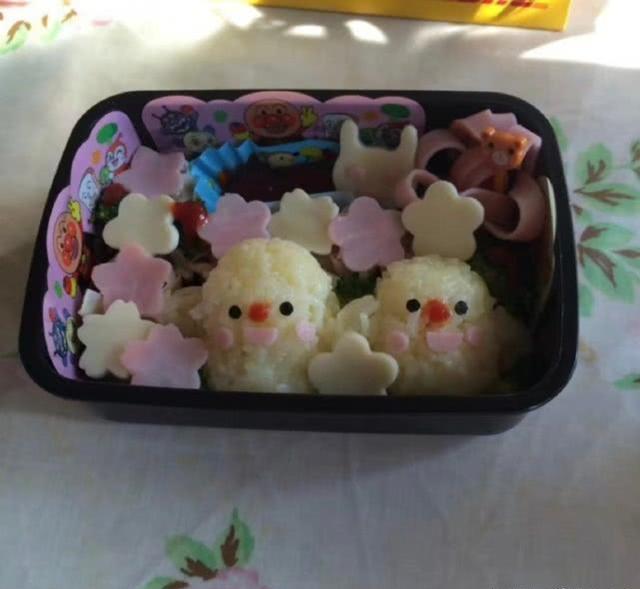 日本幼儿园孩子每天都在“攀比”？看完后，庆幸孩子生在中国！