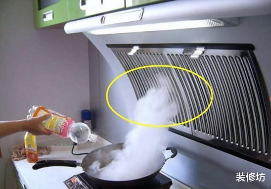 使用油烟机时,开窗还是关窗?听内行人说完,才知道我一直做错了