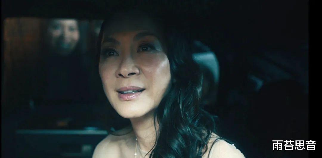 瞬息全宇宙|我们是荒原上互逐的圆石-《瞬息全宇宙》影评