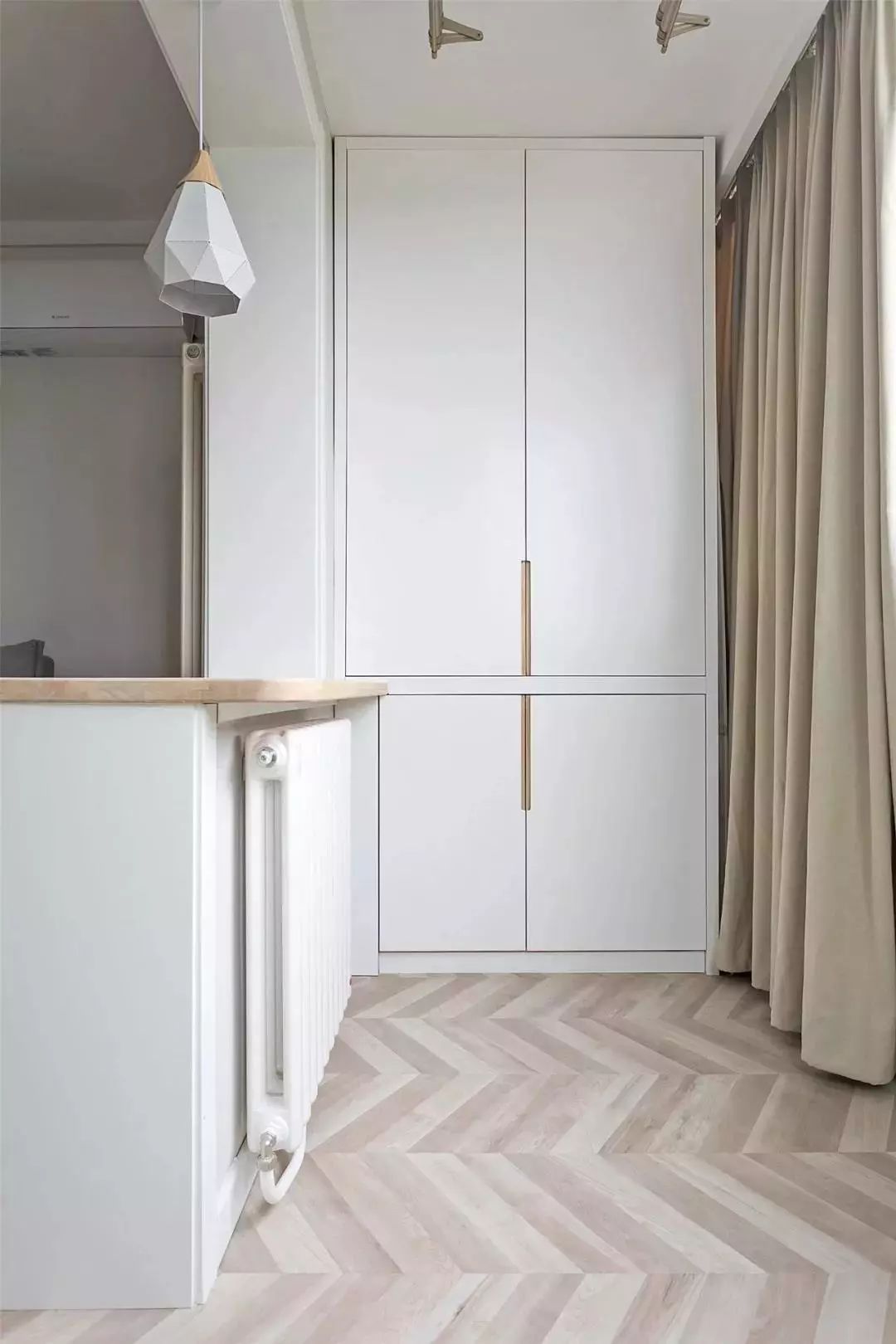 阳台改飘窗柜,63㎡小户型挤出2室2卫生间+衣帽间!