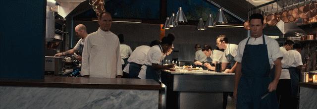 山中森林|R级夺命盛宴!伏地魔演变态大厨,这恐怖片吊足观众胃口