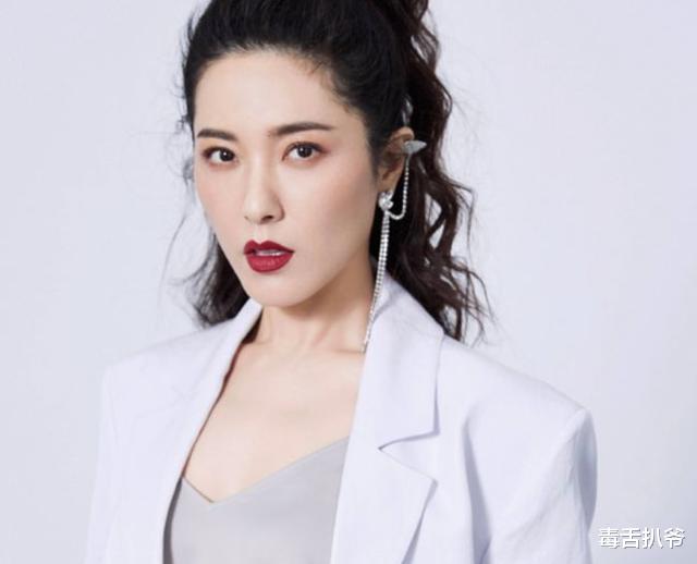 富大龙|影帝富大龙官宣离婚，与饶敏莉12年婚姻走到尽头，婚后多年无子女