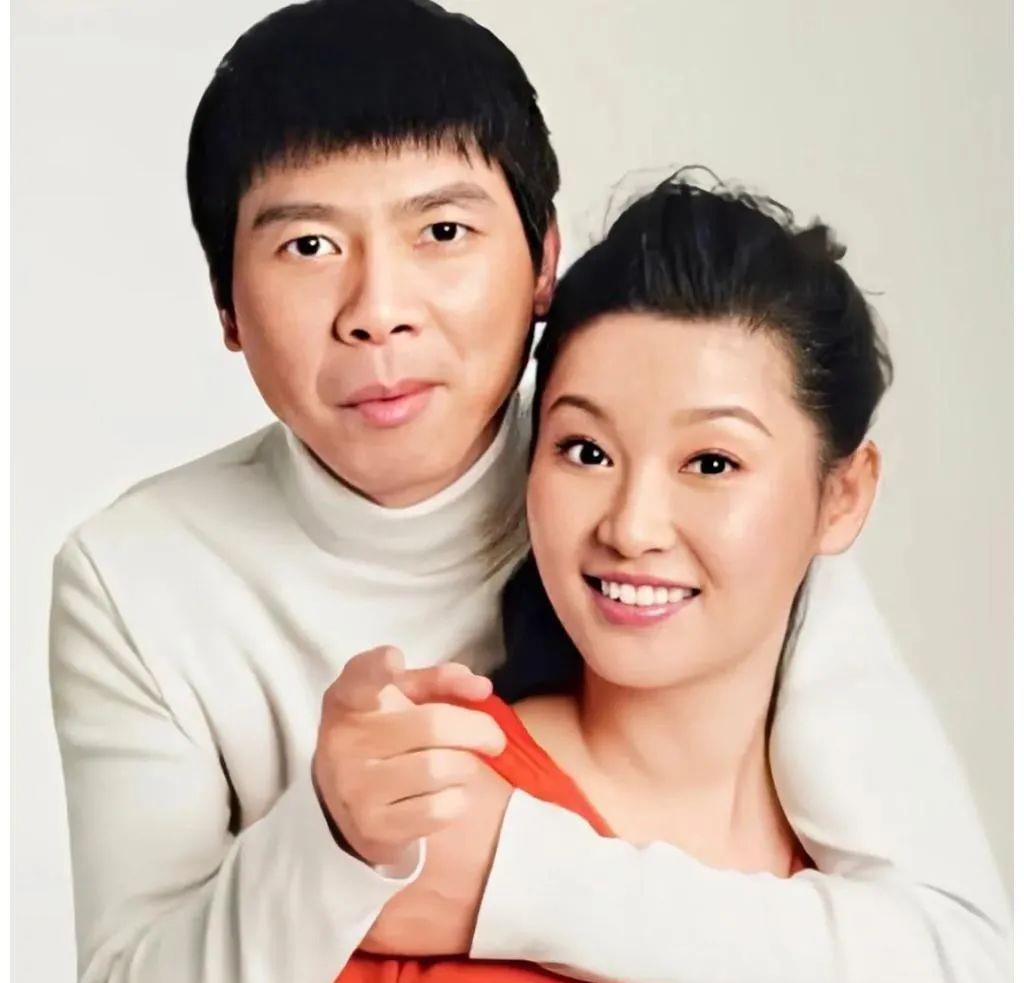 倪震|7位女星婚姻状态：郑秀文原谅丈夫，周慧敏倪震携手前行