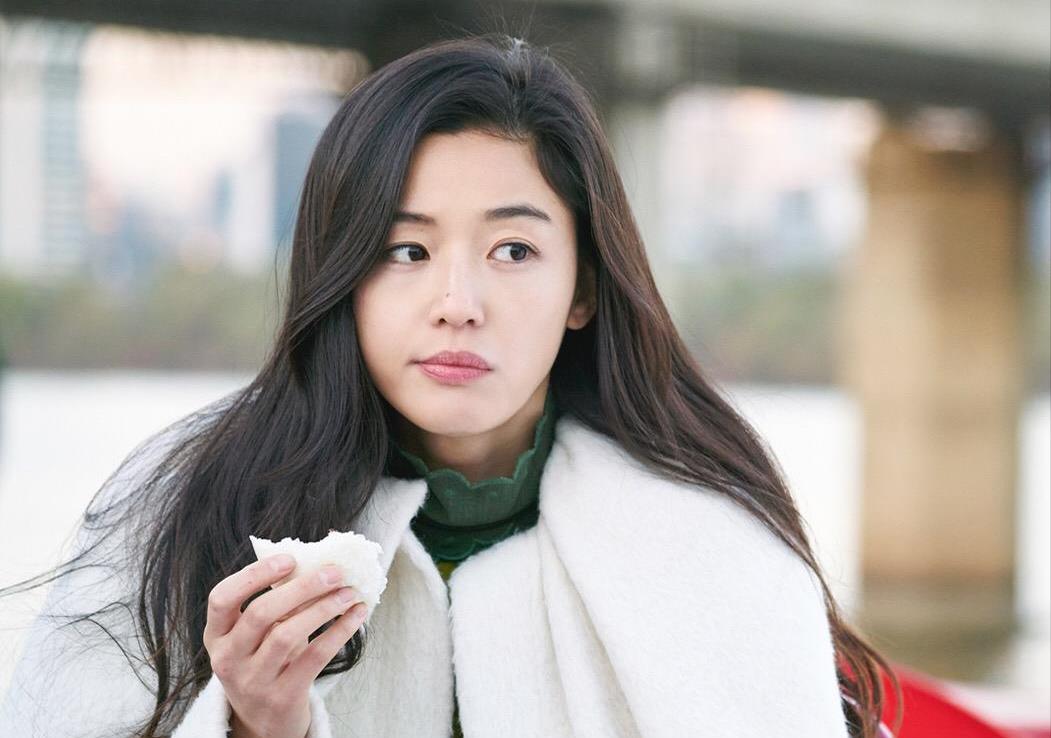 全智贤|全智贤感情史：嫁入豪门，夫妻不和闹离婚？和男闺蜜们的感情暧昧