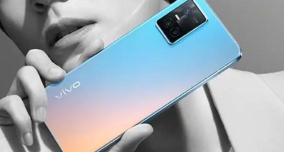 vivo|被冷落的高端机，1亿像素+67万分+16G运存，适合送父母使用！