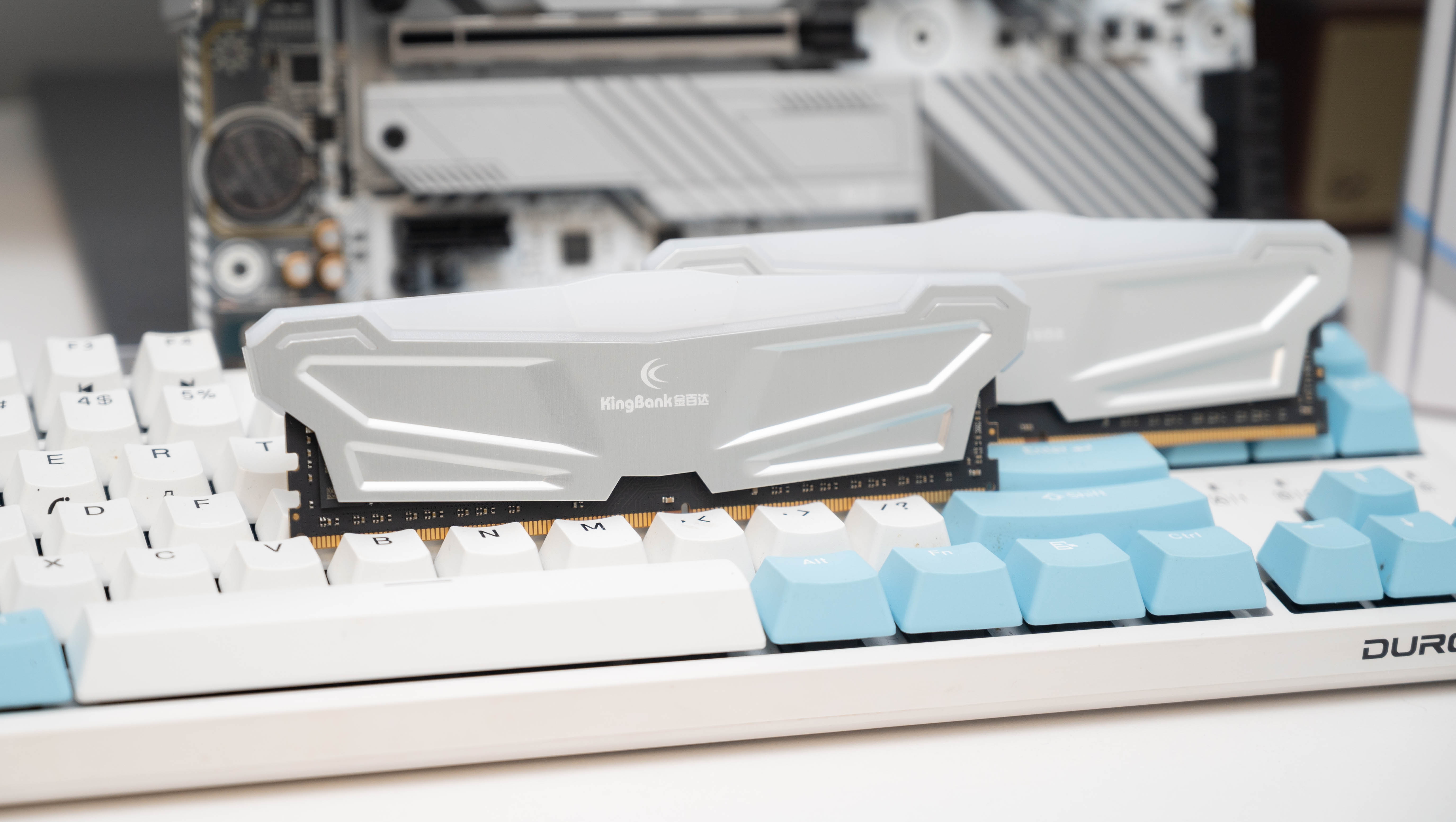 三星|400多入手金百达RGB电竞内存套条，竟然是三星原厂颗粒