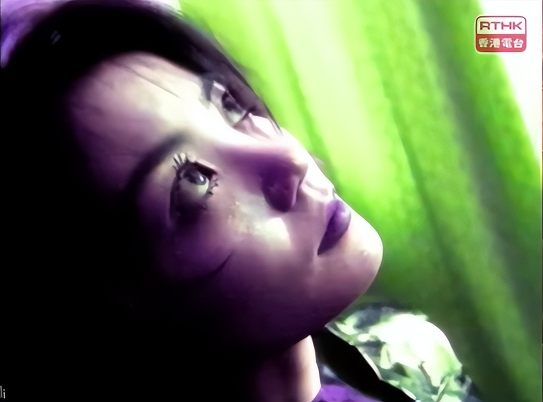 紫薇|天后王菲美丽绝伦，拿奖拿到手软，香港十大中文金曲得奖盘点