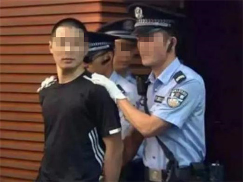 海南头号杀手孔繁座:一夜连杀20人,整容后又杀9人,下场如何?