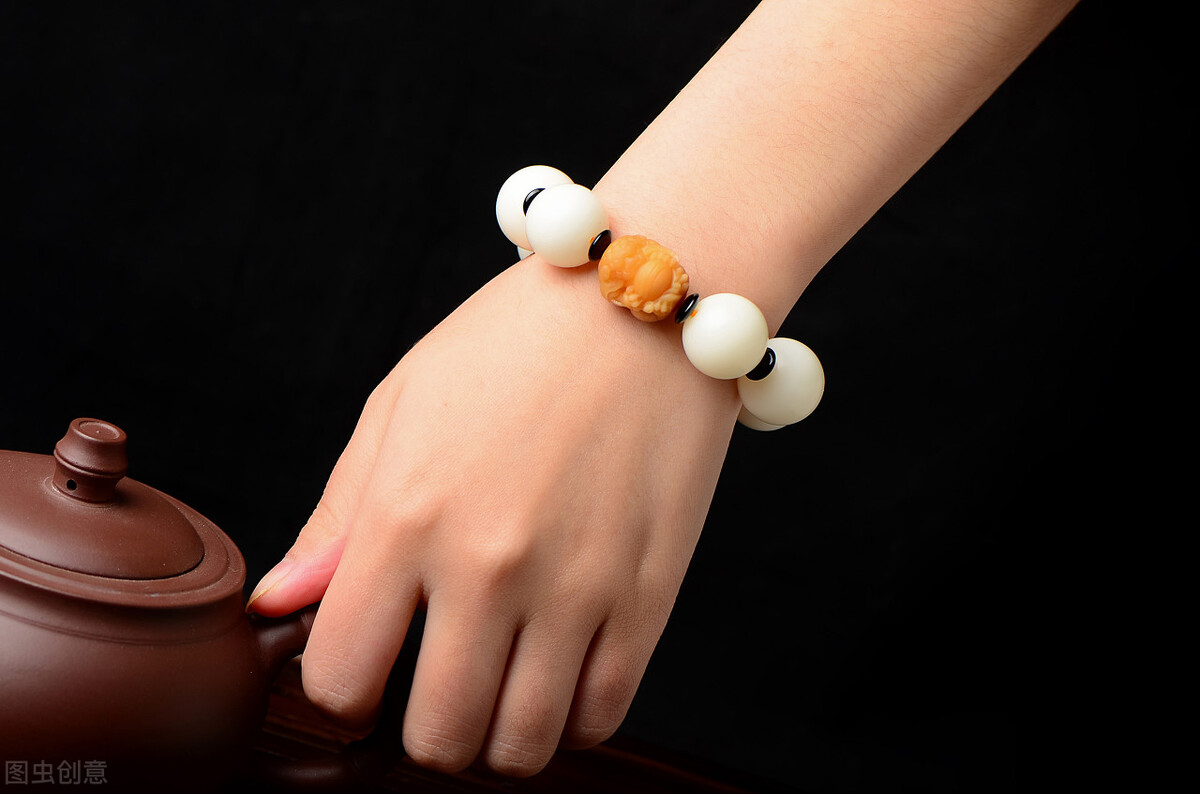 文玩|文玩新手入门玩什么手串好？